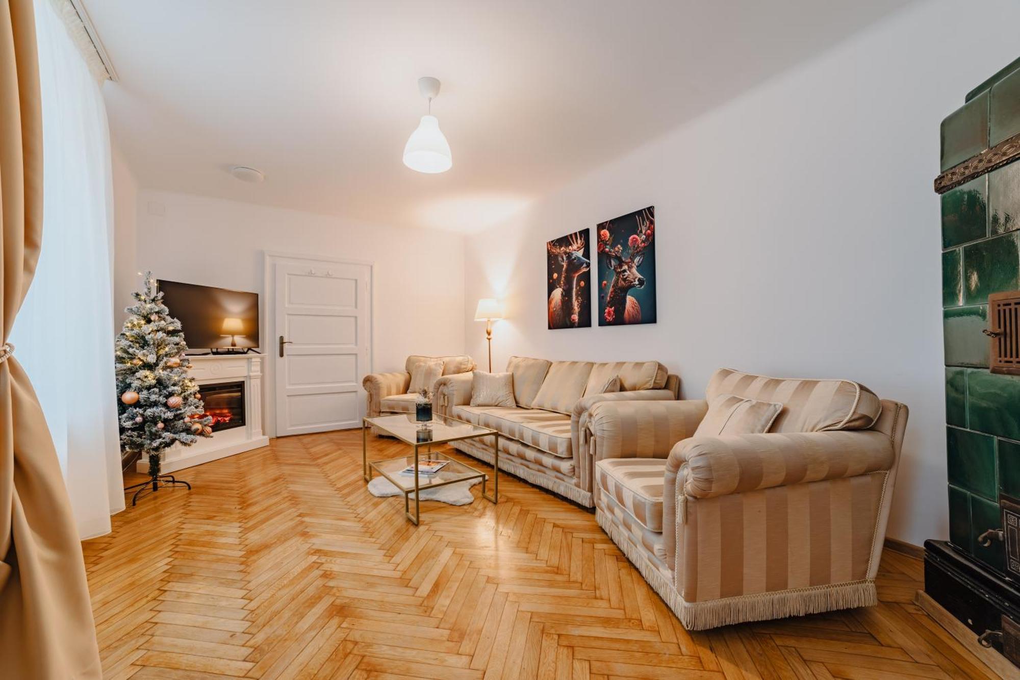 Anastasia Apartments With Parking Braşov Exterior foto