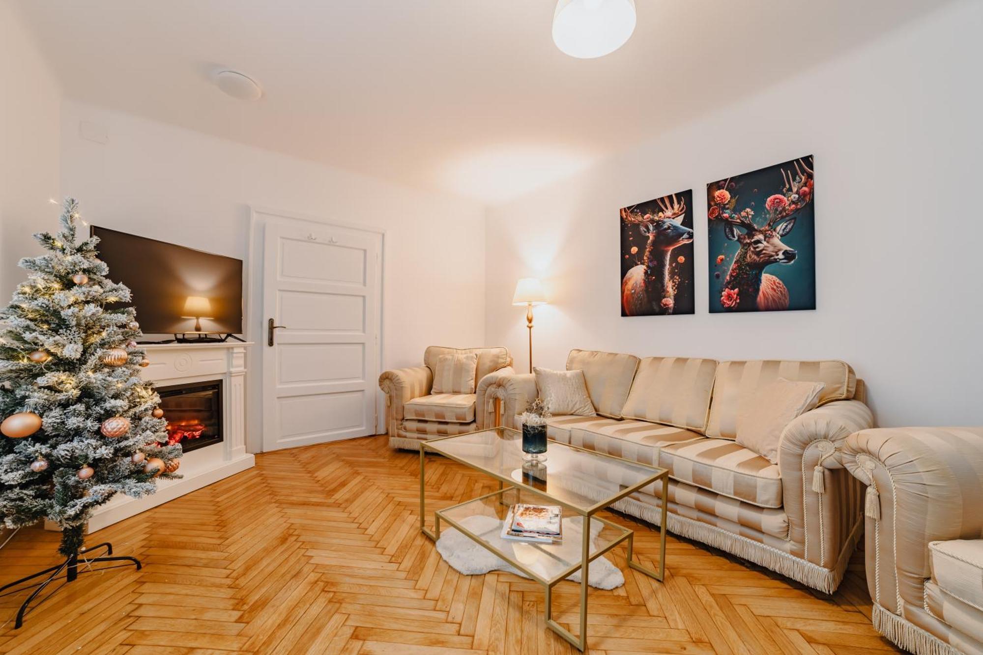 Anastasia Apartments With Parking Braşov Exterior foto